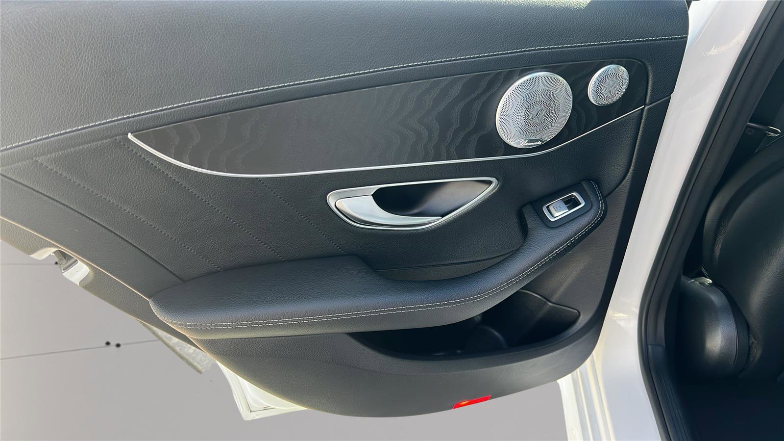 Used 2015 Mercedes-Benz C 300 Sport image 19