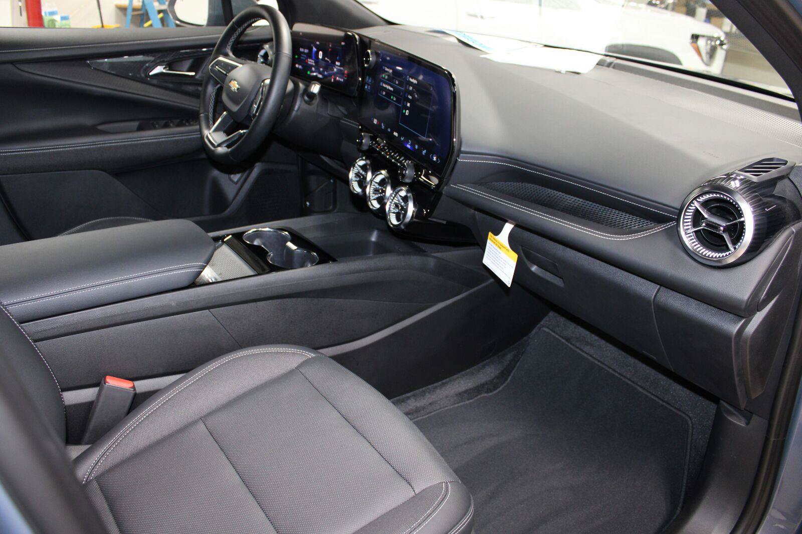 Certified 2024 Chevrolet Blazer EV LT AWD/4WD image 20