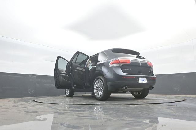 Used 2014 Lincoln MKX FWD w/ Equipment Group 101A image 45
