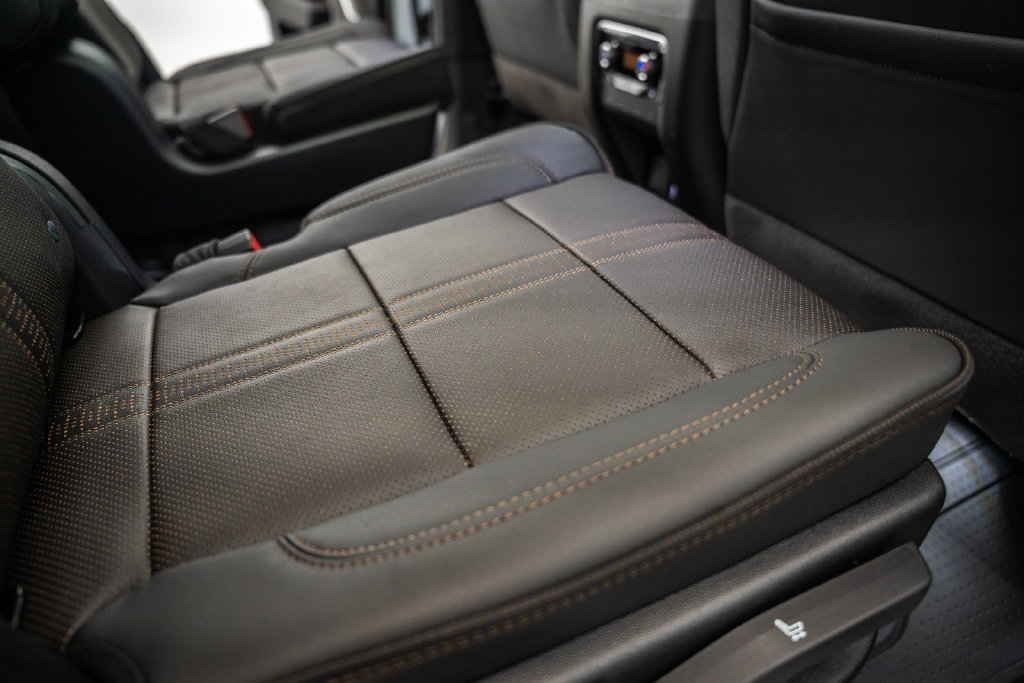 New 2026 Chevrolet Tahoe High Country AWD/4WD image 36
