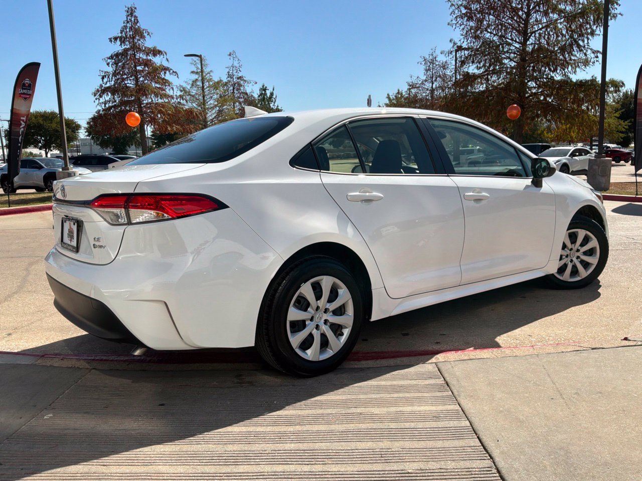 Used 2026 Toyota Corolla LE FWD image 6