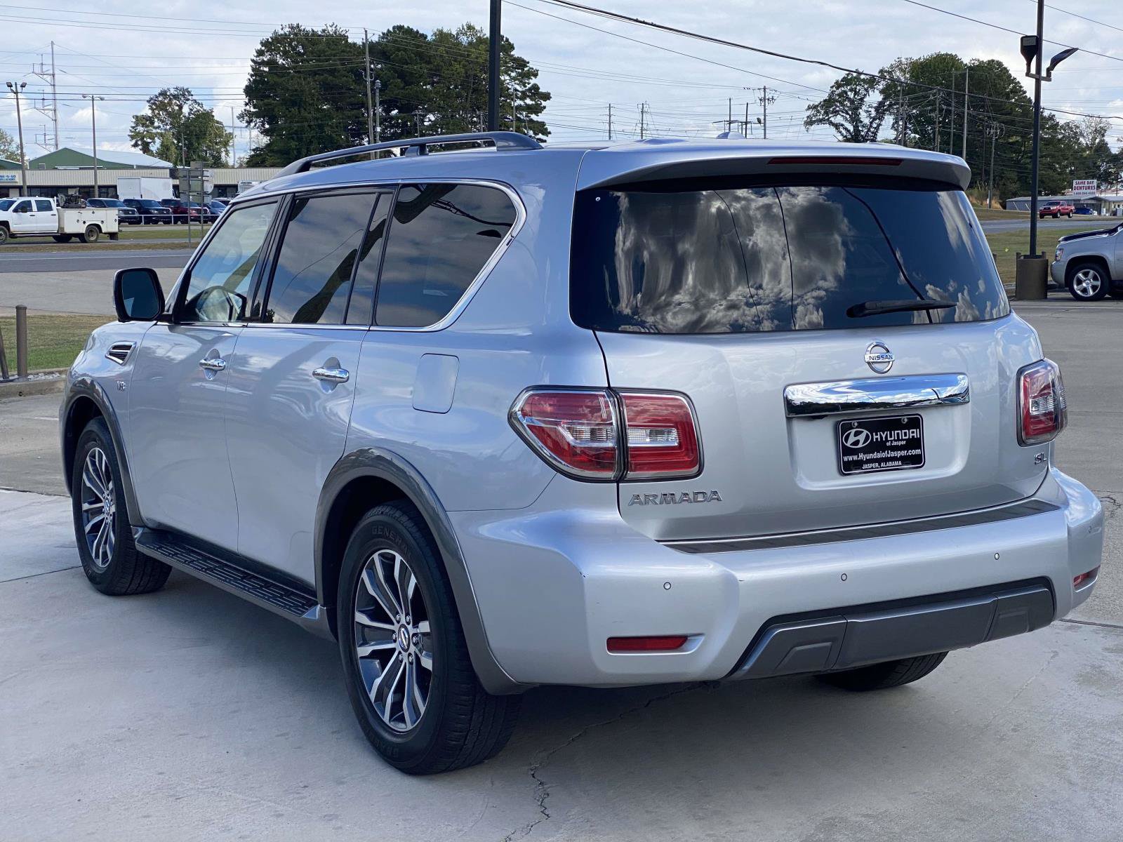 Used 2019 Nissan Armada SL w/ Premium Package RWD image 5