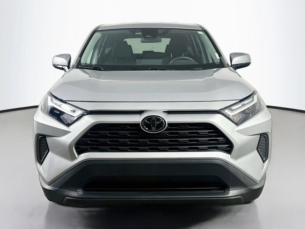 Used 2023 Toyota RAV4 LE AWD/4WD image 2