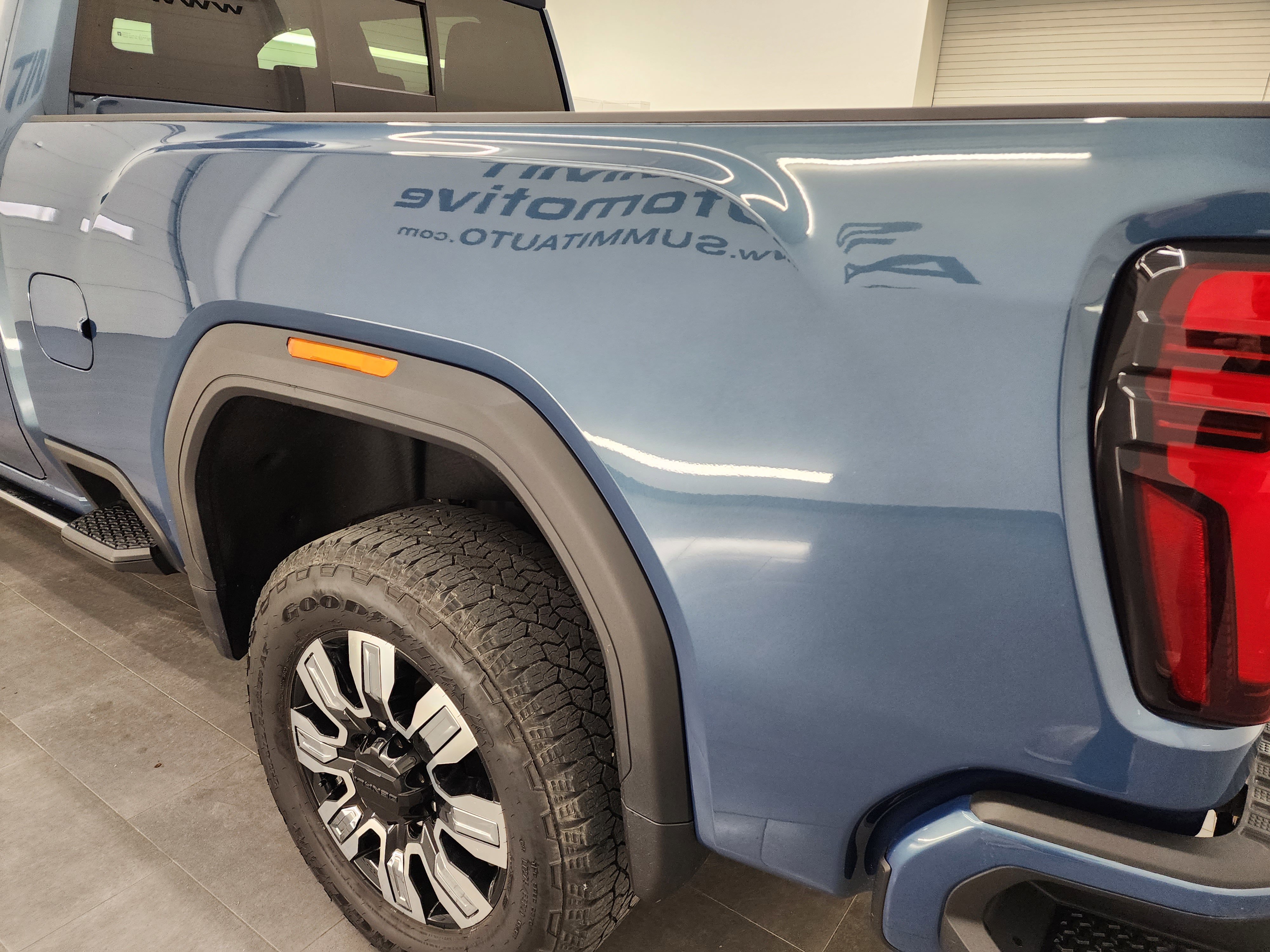 Used 2024 GMC Sierra 2500 Denali w/ Denali Reserve Package image 36