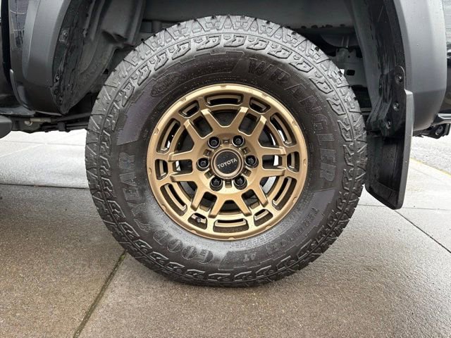 Used 2023 Toyota Tacoma 4x4 Double Cab w/ Trail Edition image 10