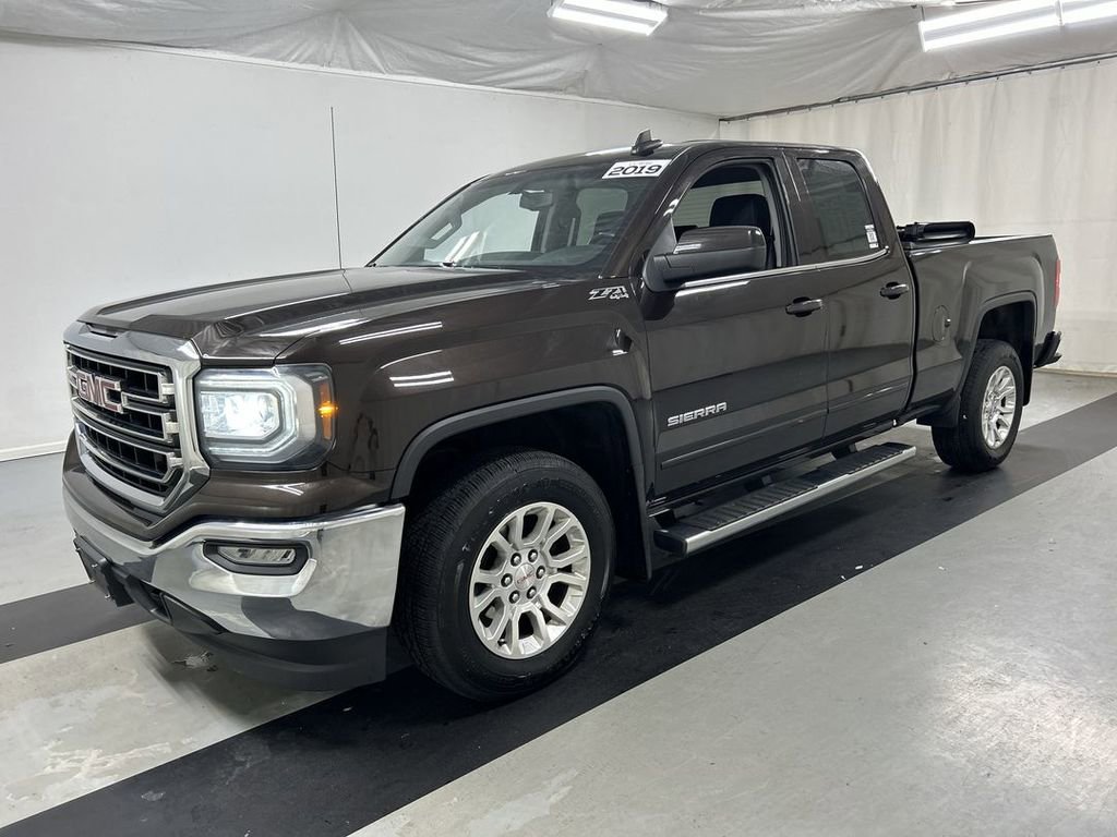 Used 2019 GMC Sierra 1500 SLE w/ SLE Value Package AWD/4WD image 5