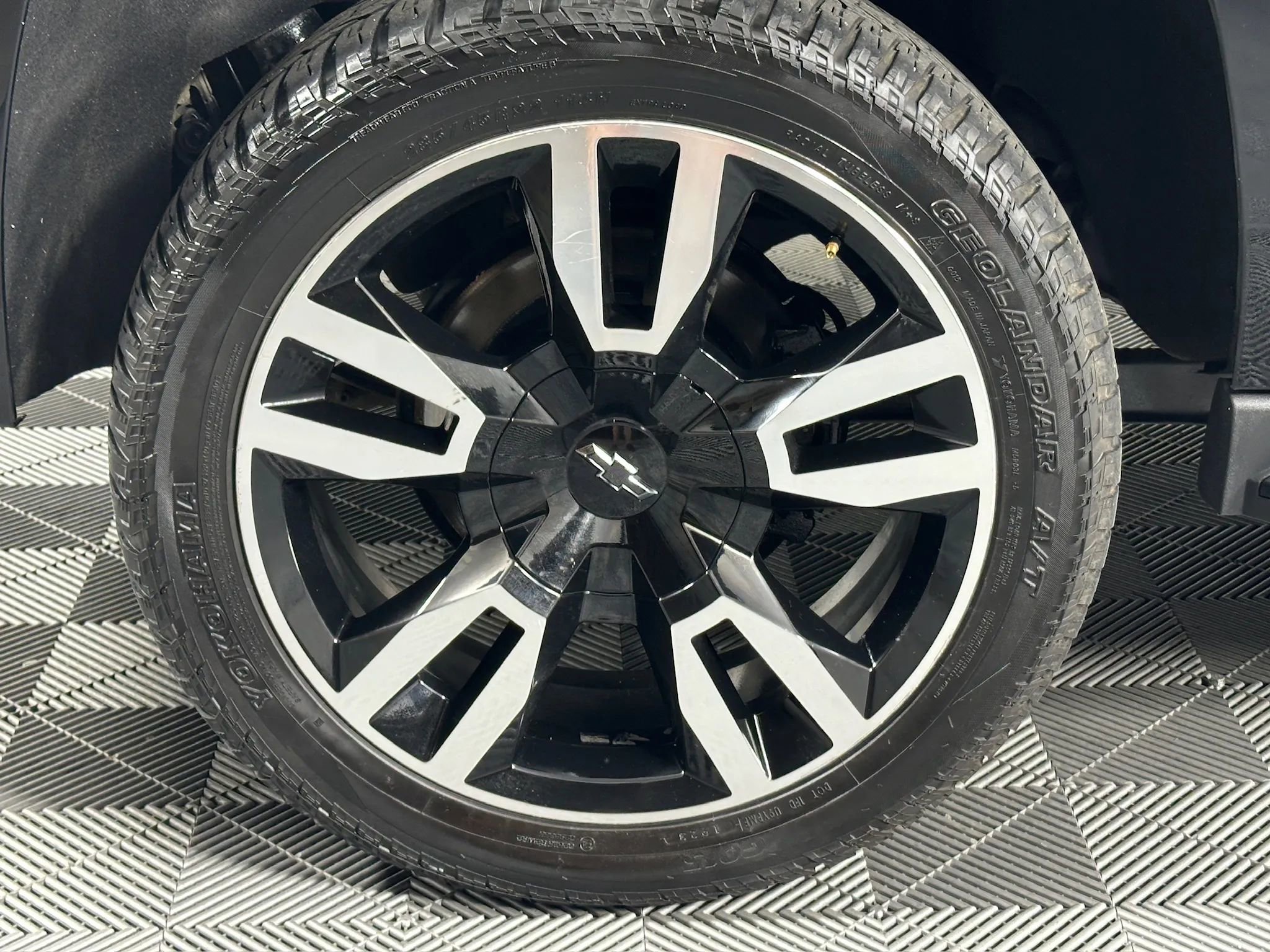 Used 2019 Chevrolet Tahoe Premier AWD/4WD image 15