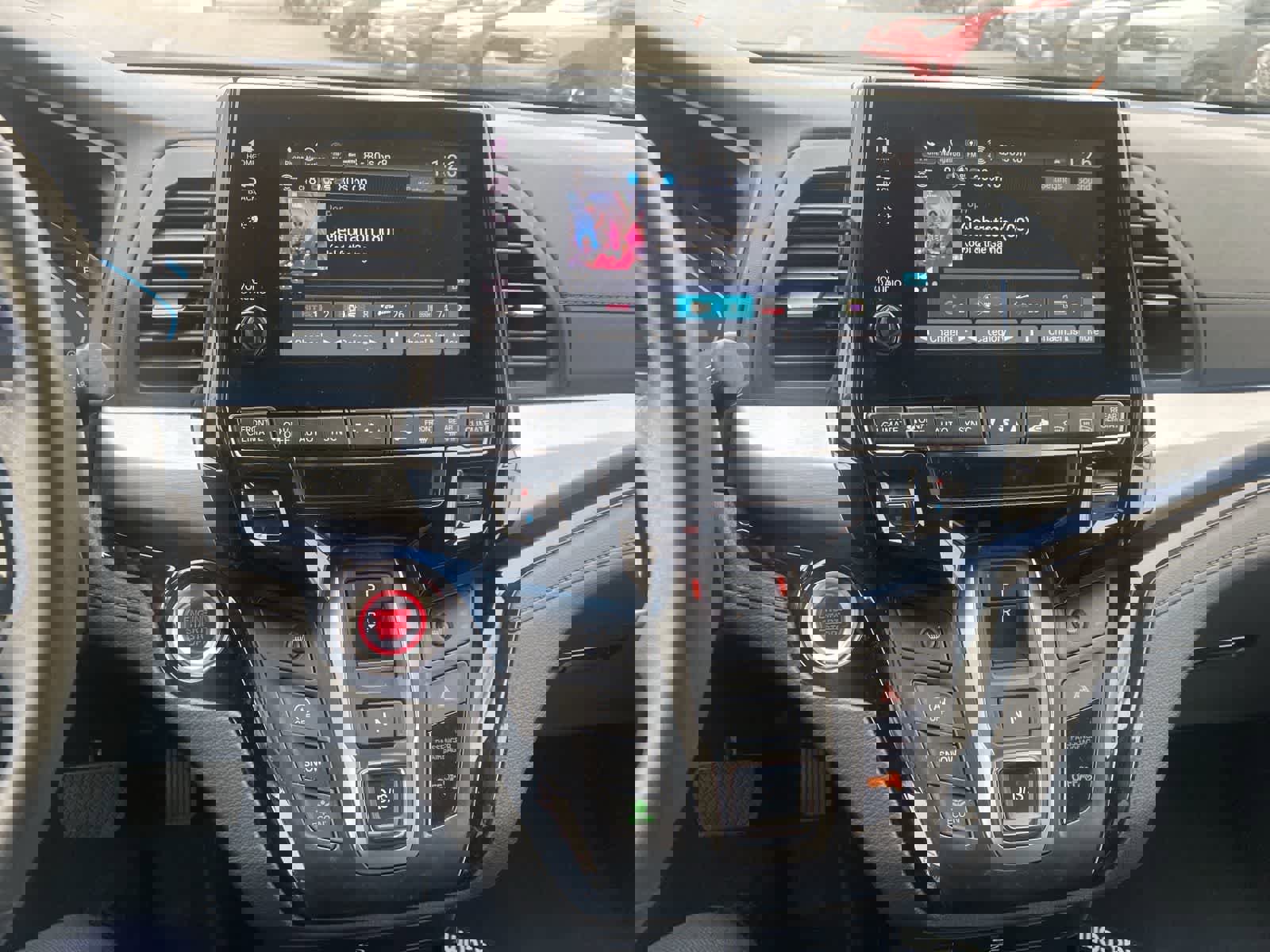 Used 2023 Honda Odyssey Touring image 17