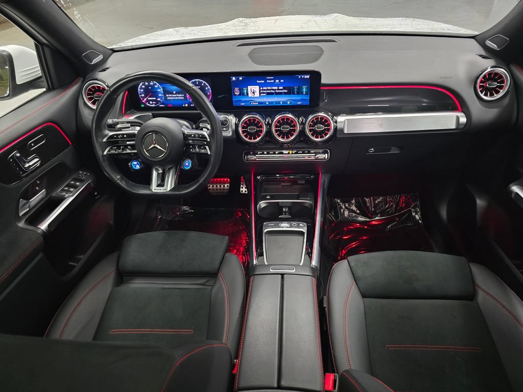 Used 2025 Mercedes-Benz GLB 35 AMG 4MATIC image 33