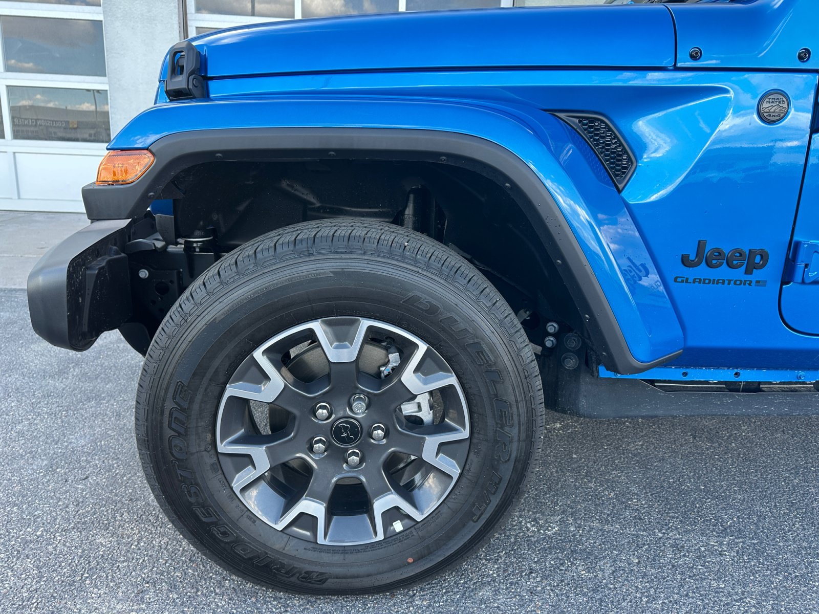 New 2026 Jeep Gladiator Sport AWD/4WD image 9
