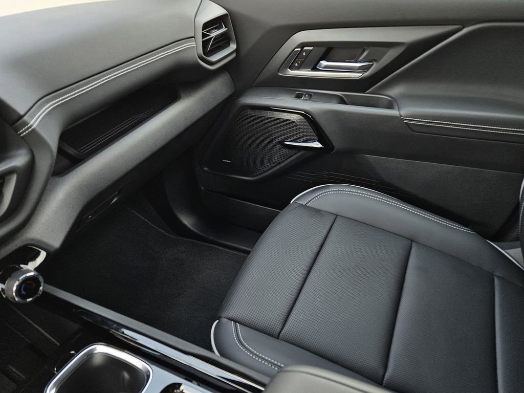 New 2025 Chevrolet Silverado EV LT image 21