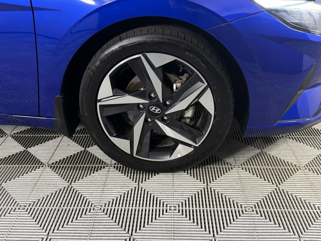 Used 2023 Hyundai Elantra SEL w/ Convenience Package image 11