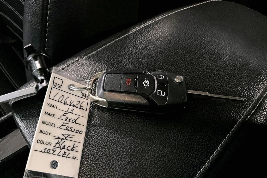 Used 2013 Ford Fusion SE image 11