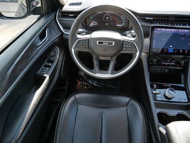 Used 2024 Jeep Grand Cherokee Limited 4xe AWD/4WD image 12
