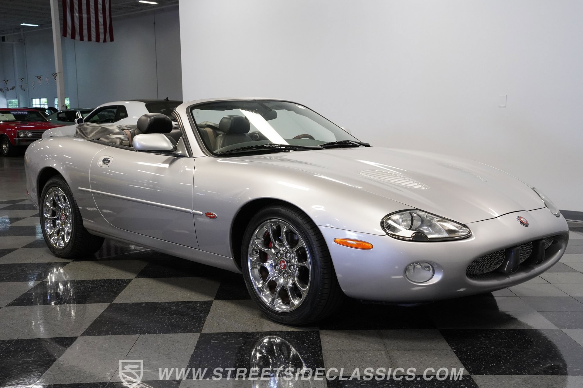 Used 2001 Jaguar XK8 Convertible image 16