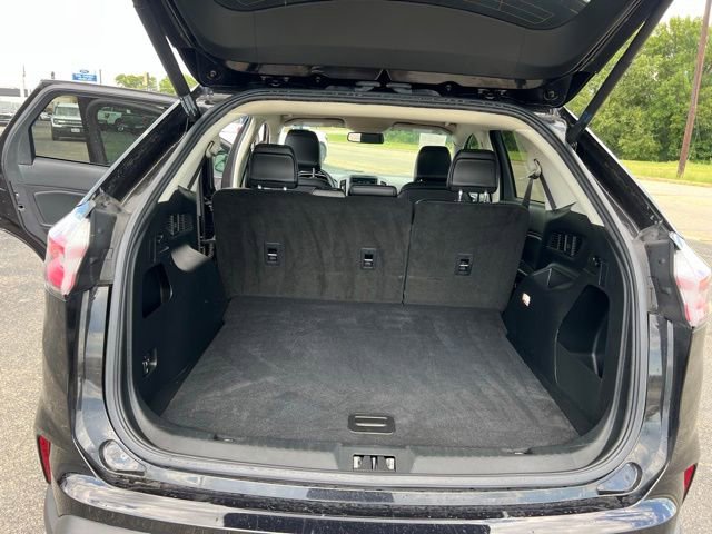 Used 2022 Ford Edge SEL w/ Convenience Package image 7