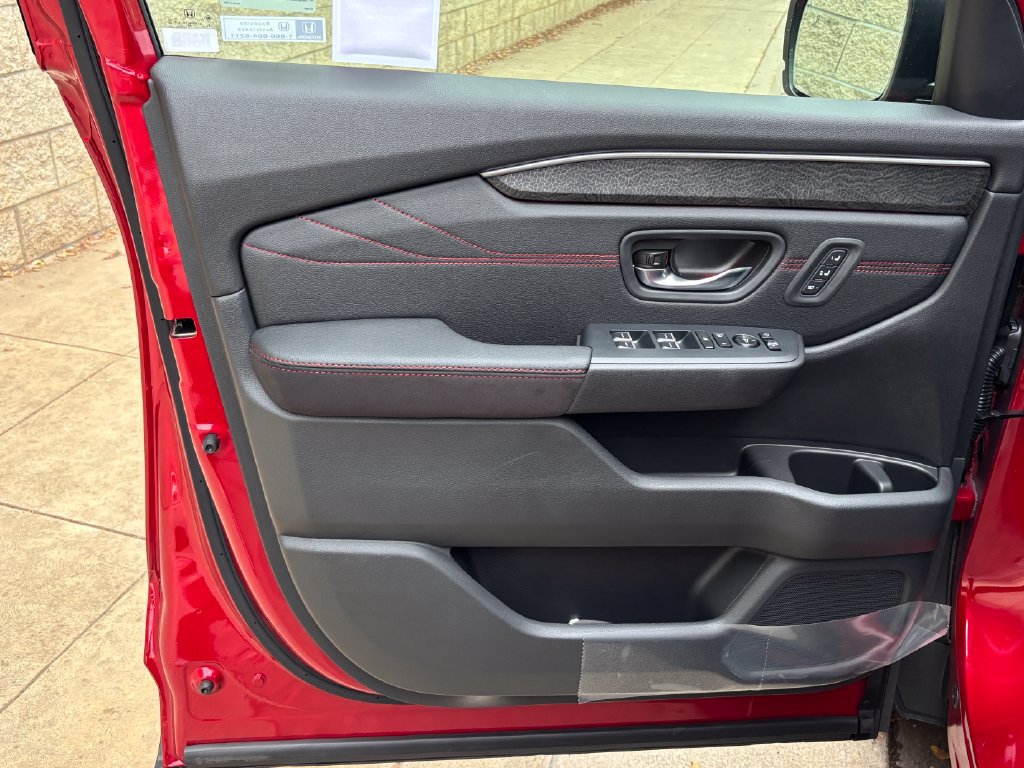 New 2026 Honda Pilot Black Edition image 25