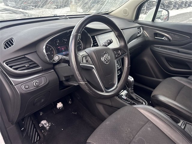 Used 2020 Buick Encore Preferred image 10