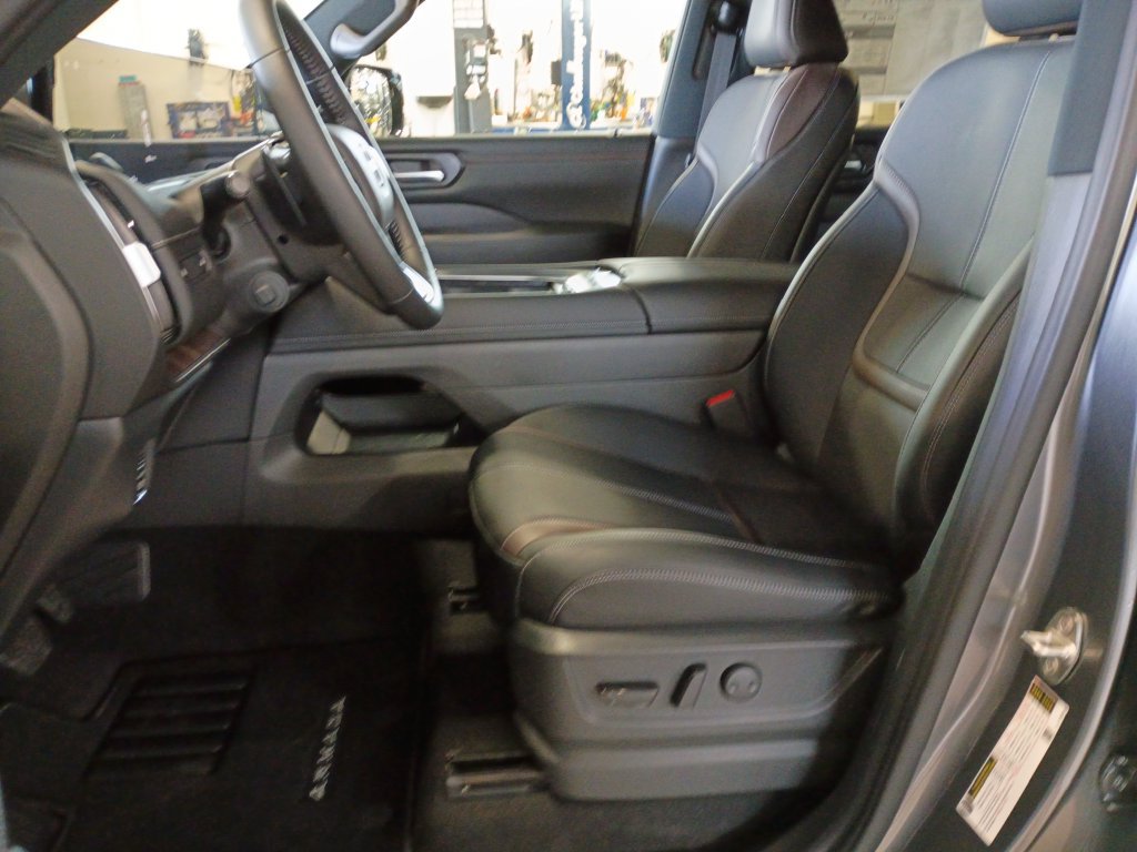 New 2026 Nissan Armada SL w/ Captain's Chari Seat Package AWD/4WD image 12