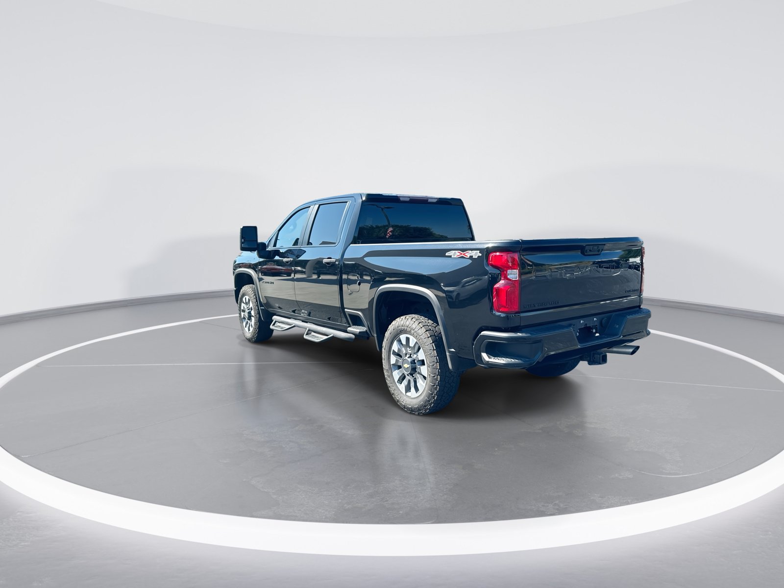 Used 2021 Chevrolet Silverado 2500 Custom w/ Custom Value Package AWD/4WD image 7
