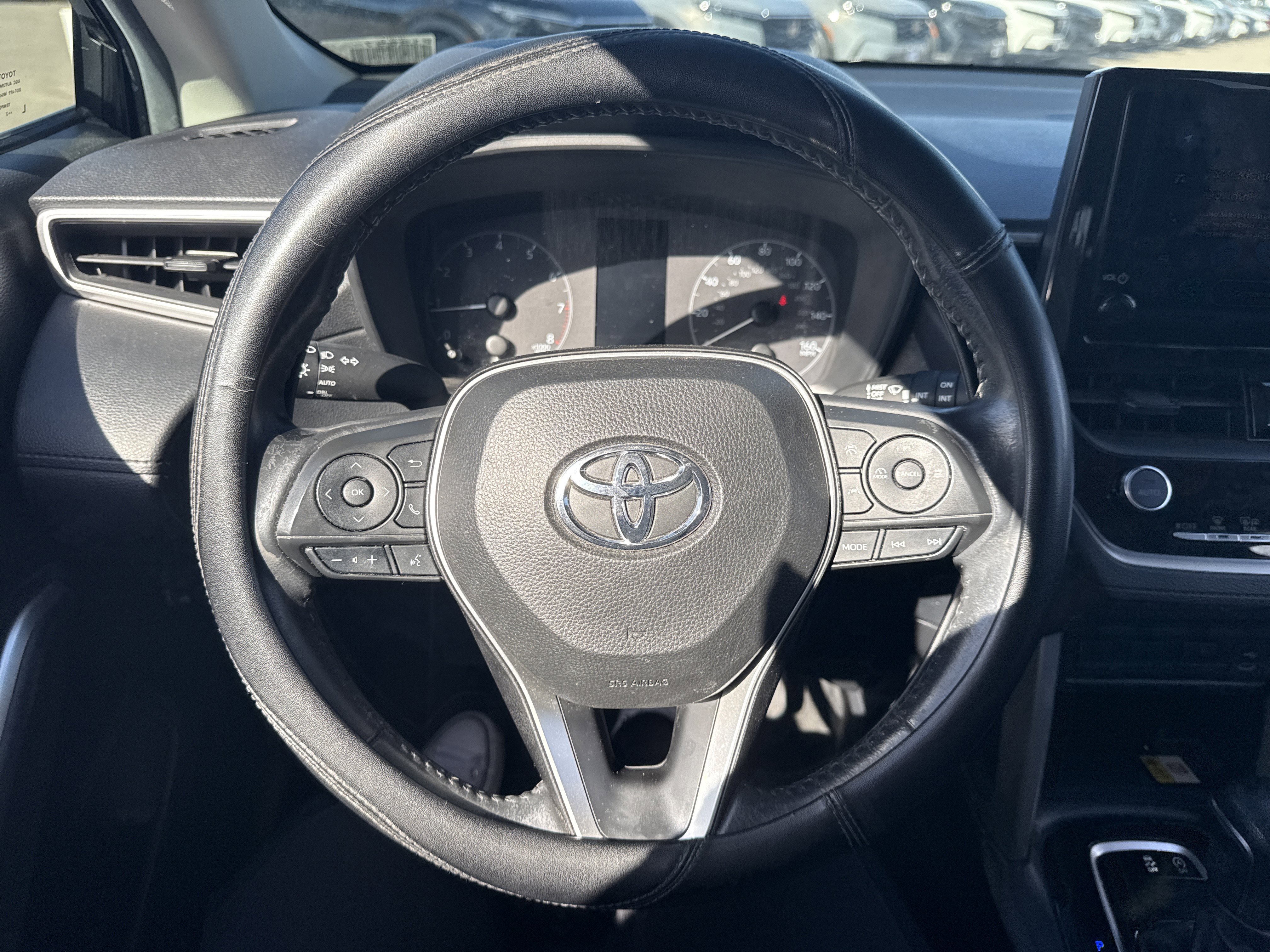 Used 2023 Toyota Corolla Cross LE image 19