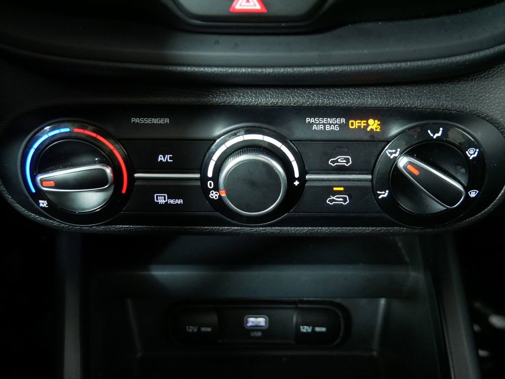Used 2024 Kia Soul LX w/ Option Group 015 FWD image 30