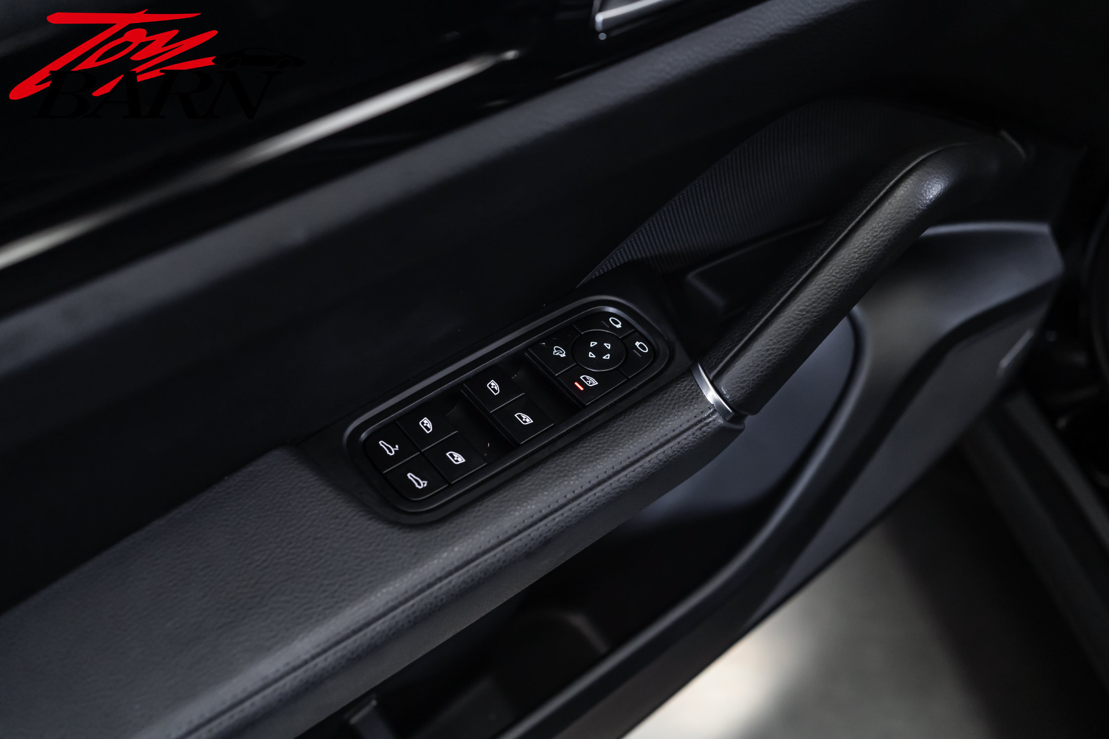 Used 2022 Porsche Cayenne S AWD/4WD image 18