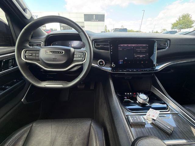 Used 2022 Jeep Wagoneer Series II AWD/4WD image 10