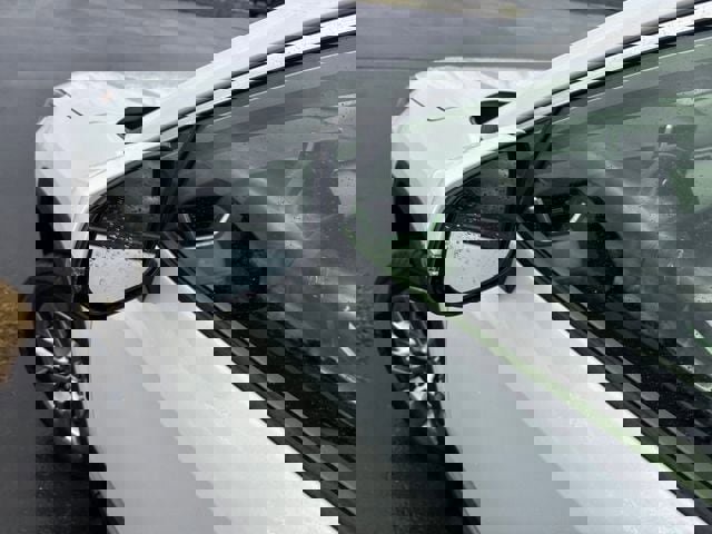 Used 2023 Toyota RAV4 XLE Premium image 28