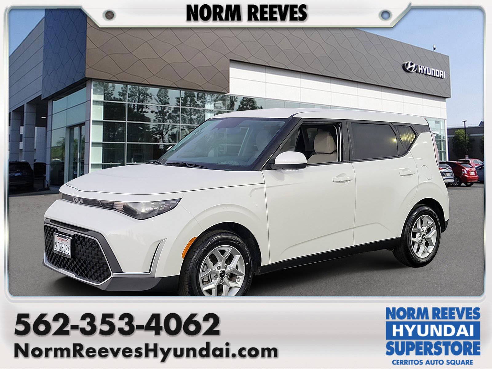 Used 2025 Kia Soul LX image 1