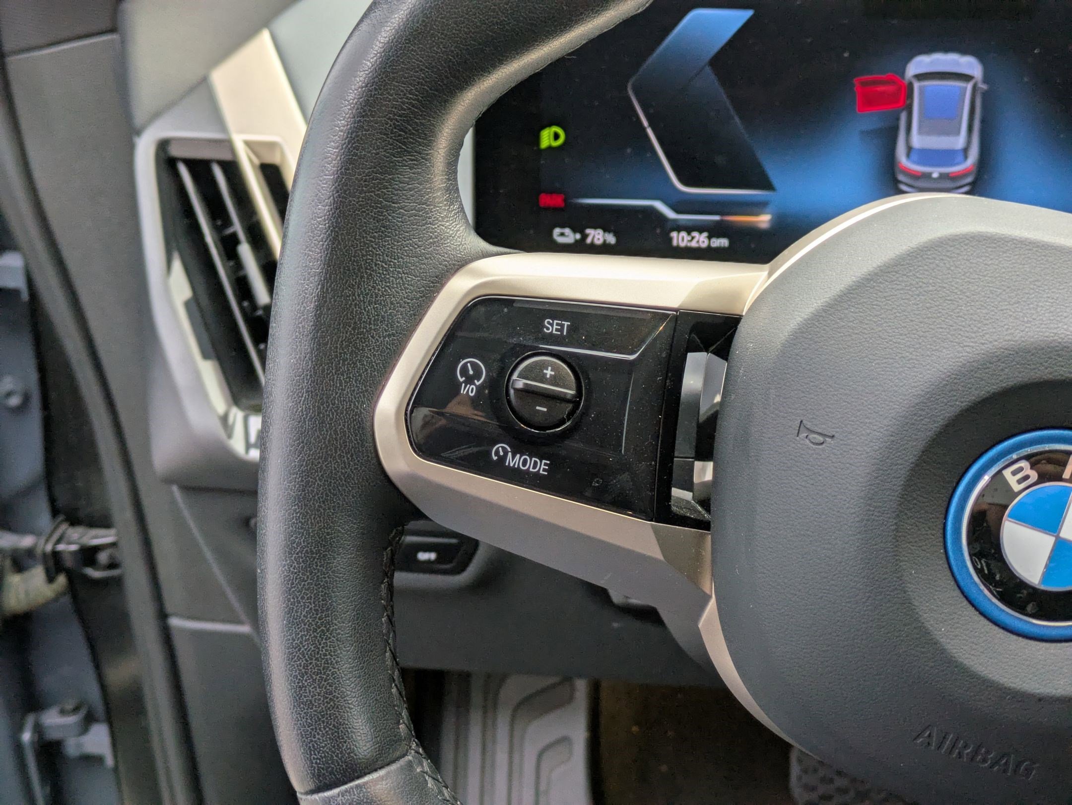 Used 2022 BMW iX xDrive50 w/ Premium Package image 17