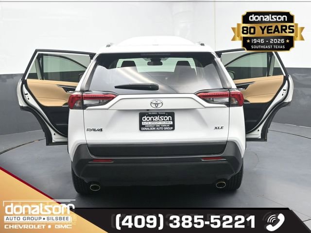 Used 2020 Toyota RAV4 XLE w/ Convenience Package image 24
