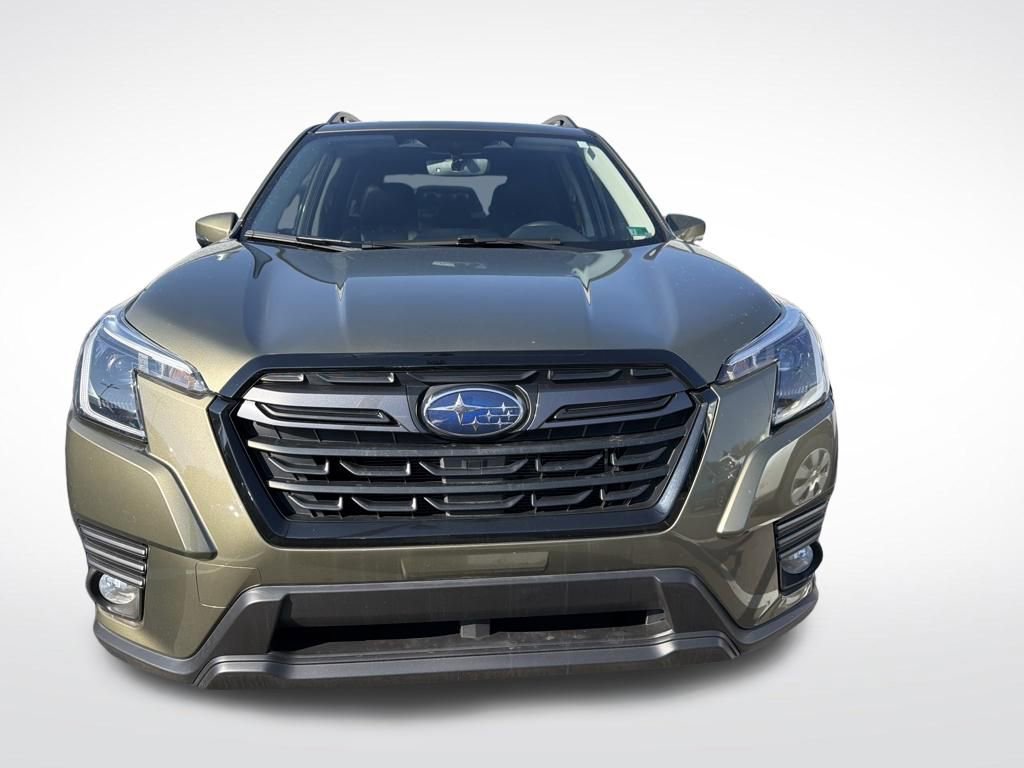 Used 2023 Subaru Forester Limited image 12