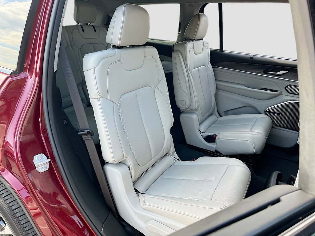 Certified 2022 Jeep Grand Cherokee L Overland w/ Advanced Protech Group III image 30