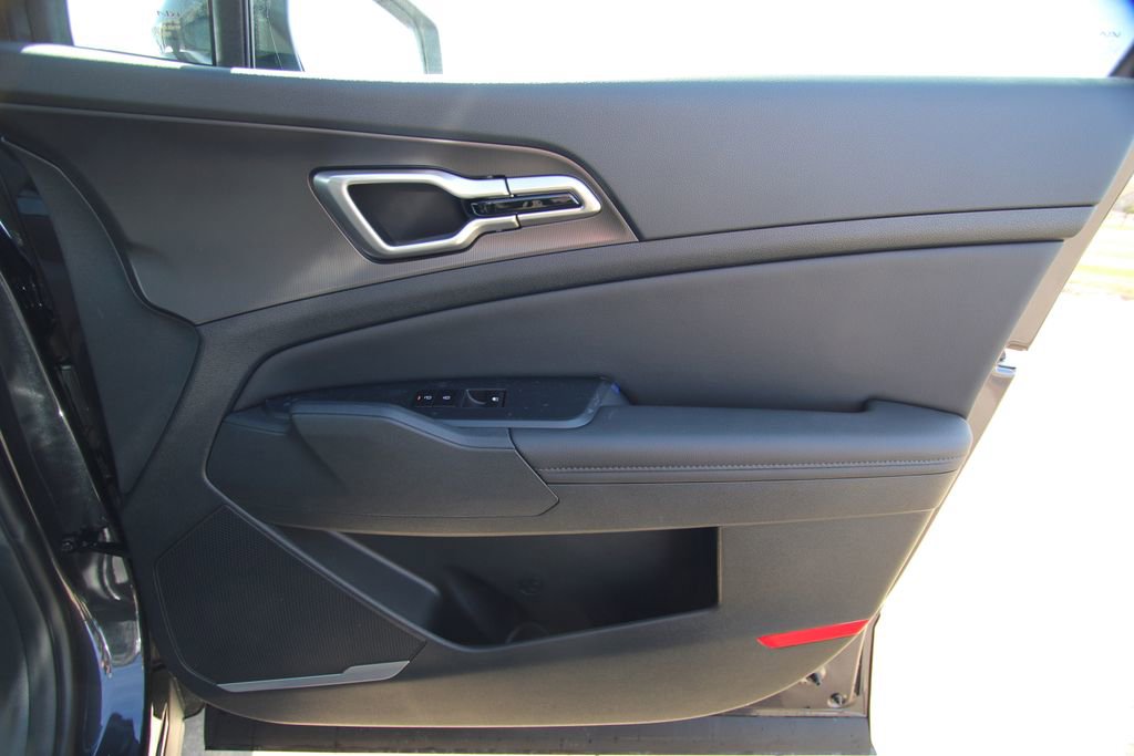 New 2026 Kia Sportage EX w/ EX Panorama Roof Package image 38
