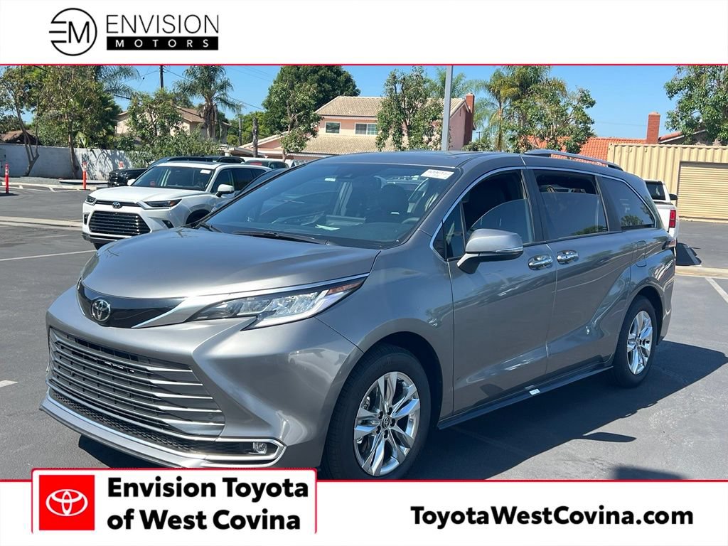 Used 2026 Toyota Sienna Limited FWD image 1