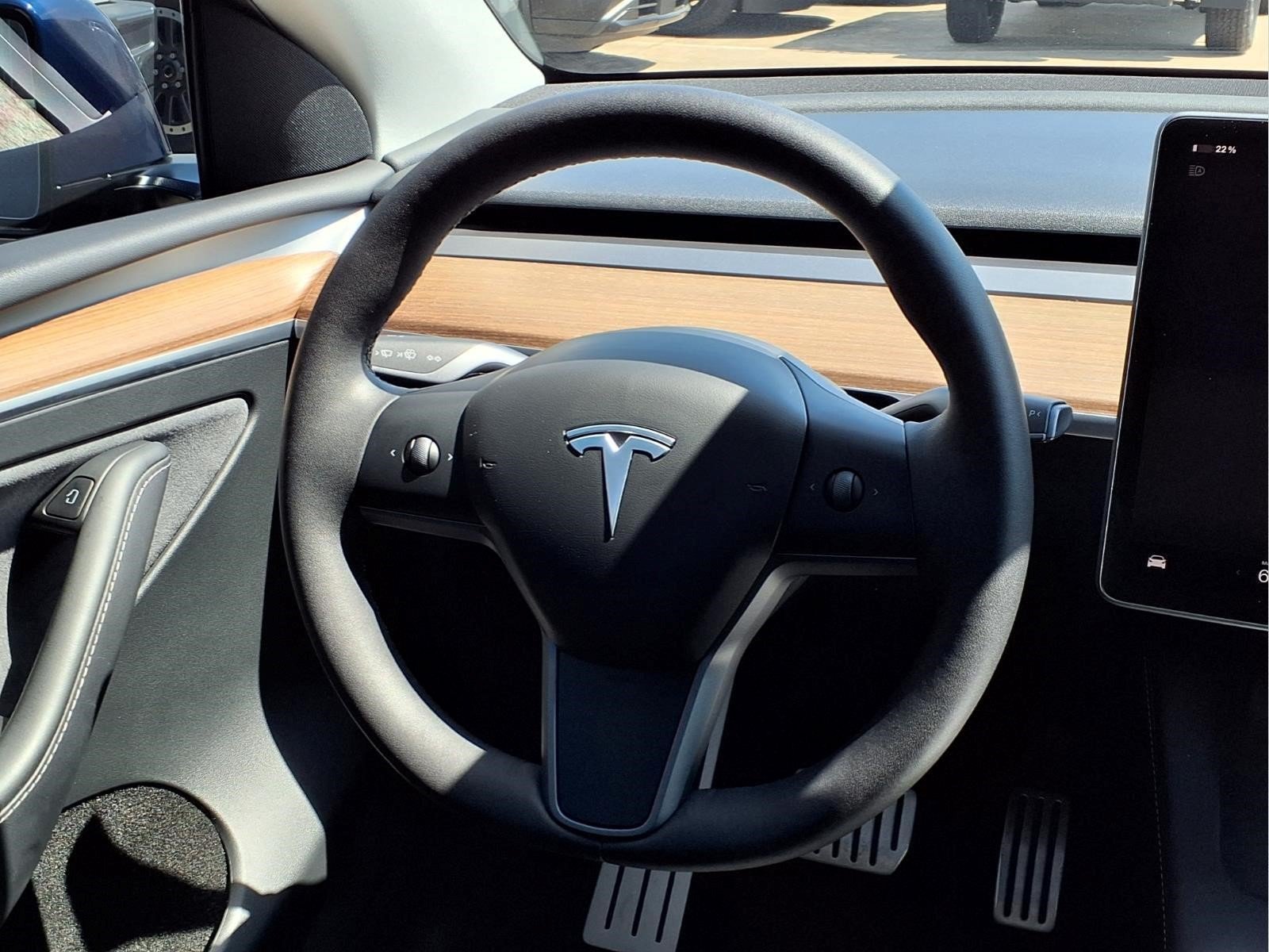 Used 2023 Tesla Model Y Performance AWD/4WD image 15