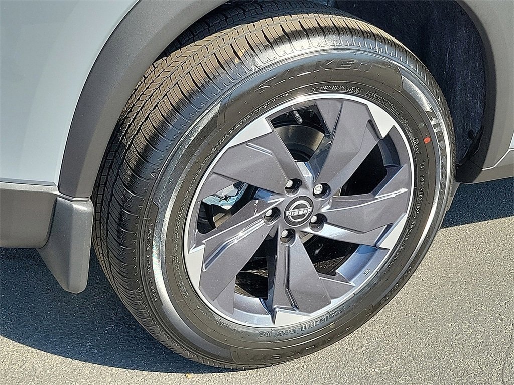 New 2026 Nissan Rogue SV image 3