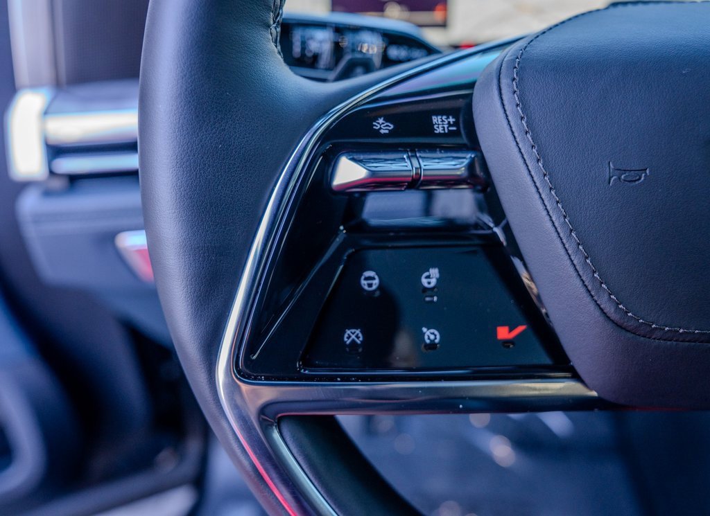 Used 2025 Cadillac Escalade IQ Luxury 2 image 6