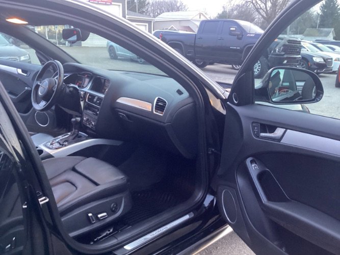 Used 2016 Audi A4 Premium Plus w/ Technology Package image 8