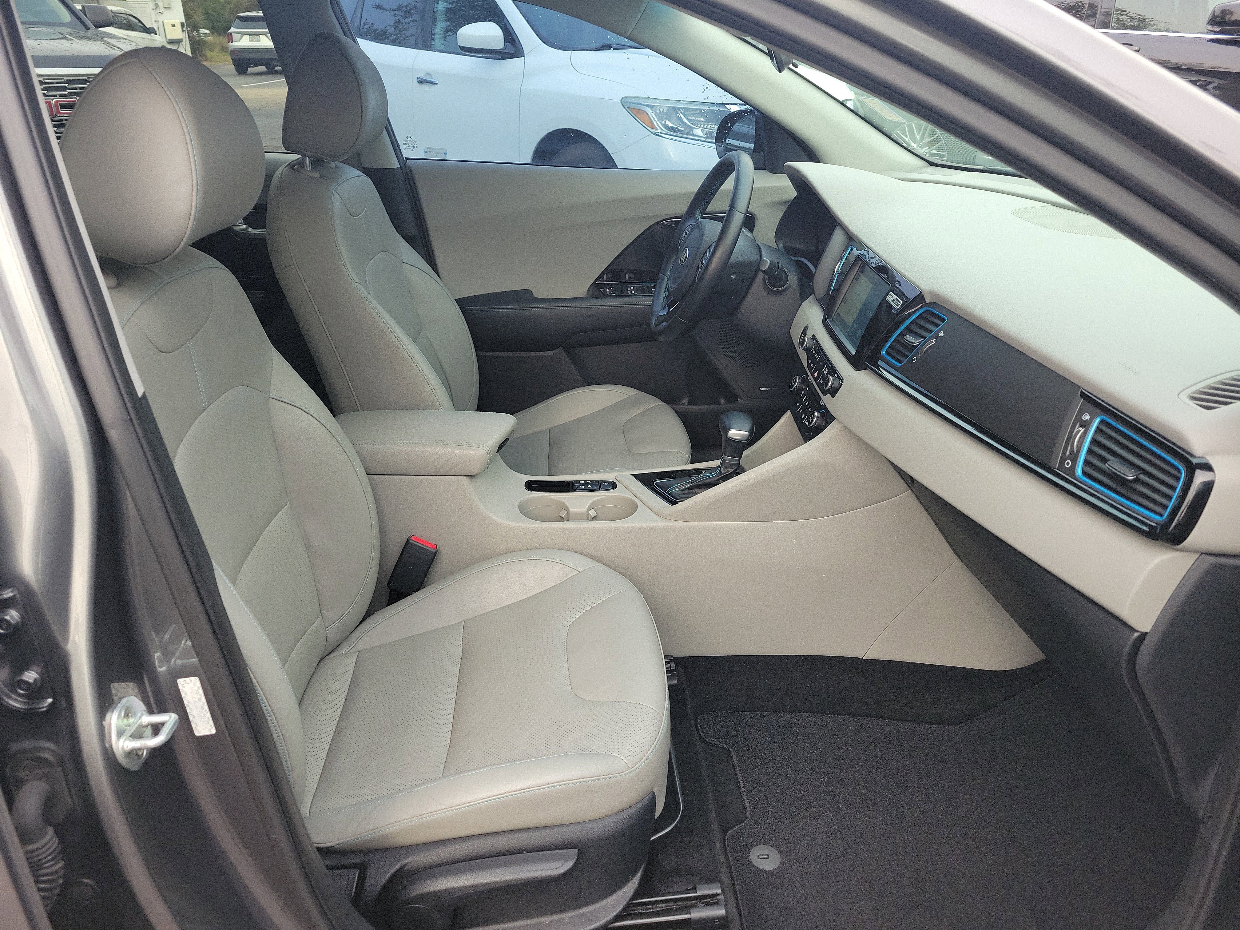 Used 2017 Kia Niro Touring image 7