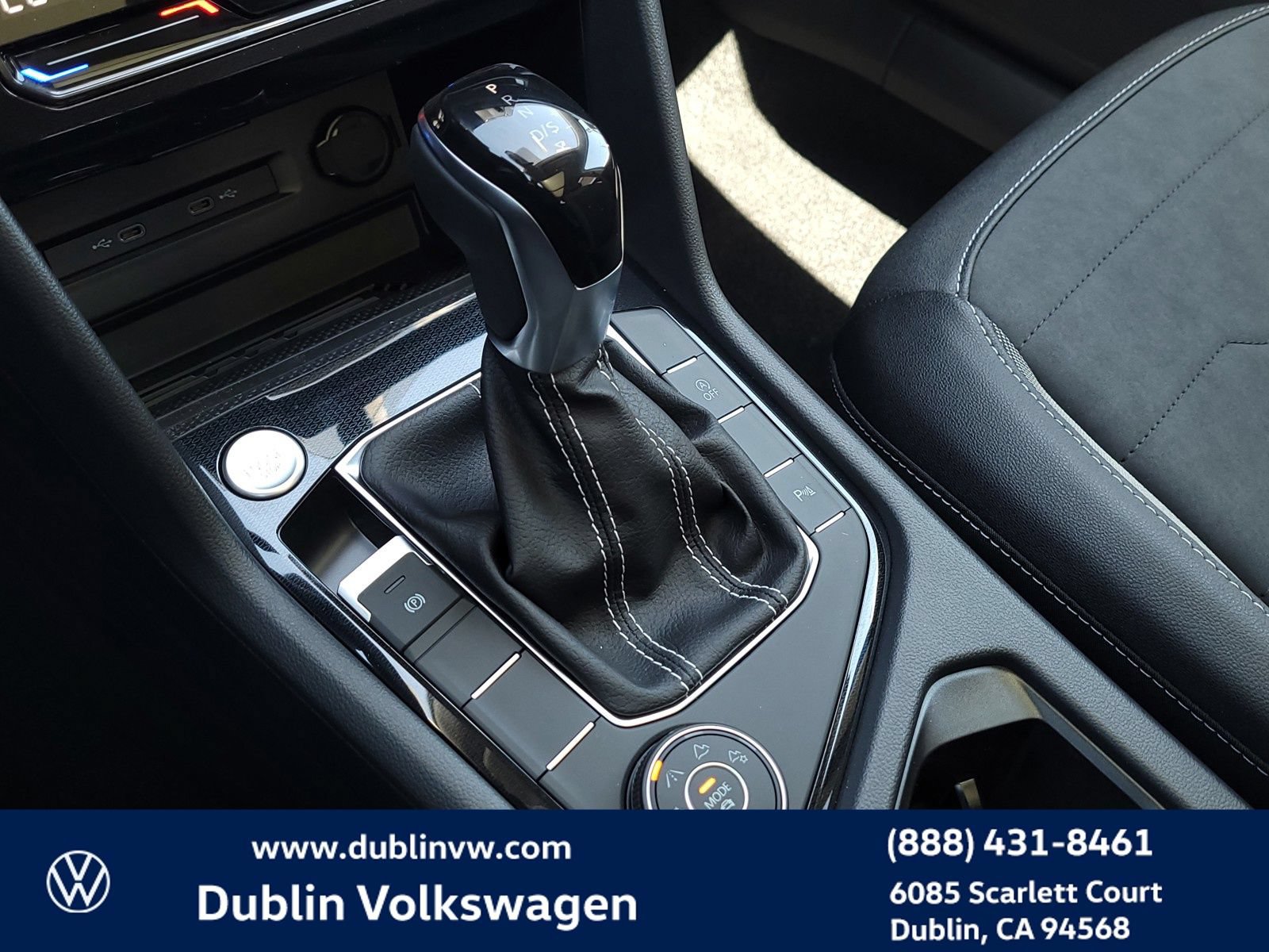New 2025 Volkswagen Taos SE AWD/4WD image 15