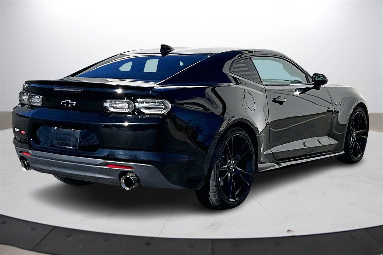 Used 2021 Chevrolet Camaro LT image 9