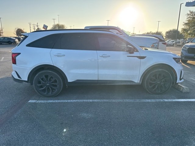 Used 2022 Kia Sorento SX image 3