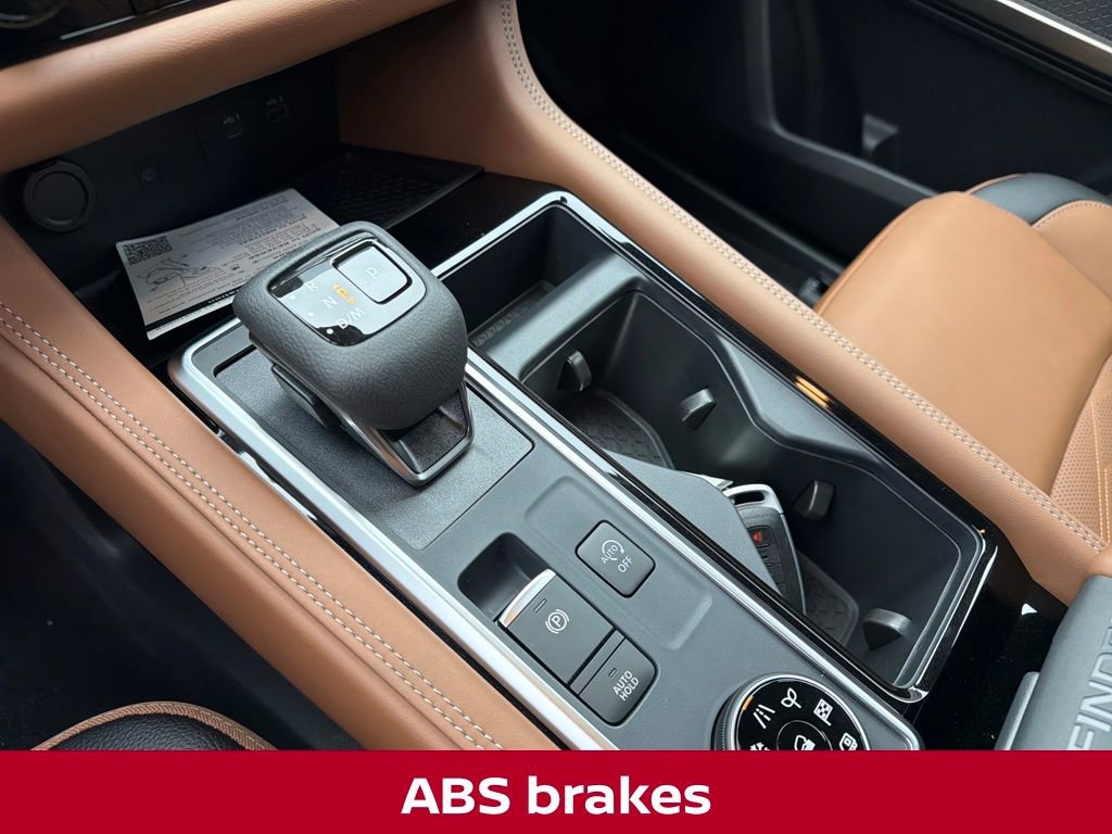 New 2025 Nissan Pathfinder Platinum w/ Black Appearance Package image 29