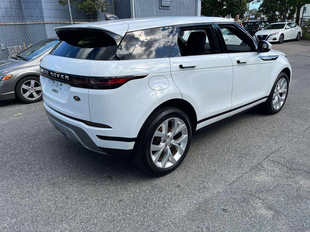 Used 2020 Land Rover Range Rover Evoque SE image 5