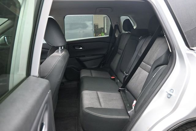 Used 2025 Nissan Rogue SV AWD/4WD image 13
