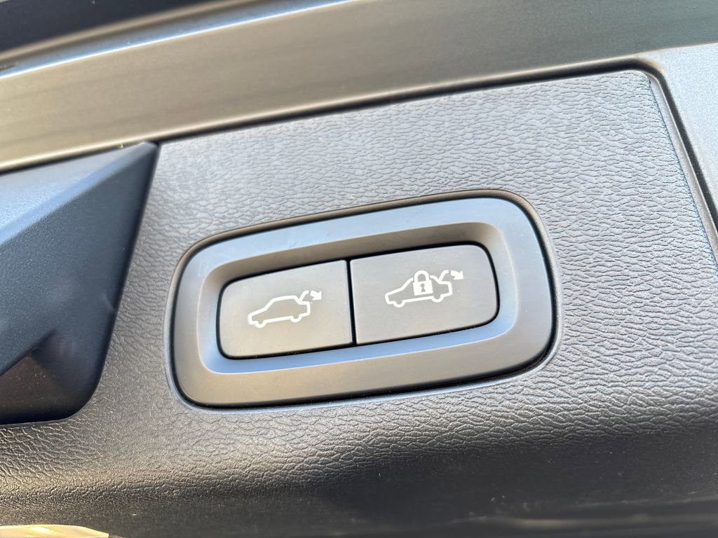 Used 2021 Volvo XC60 T5 Inscription w/ Advanced Package image 39