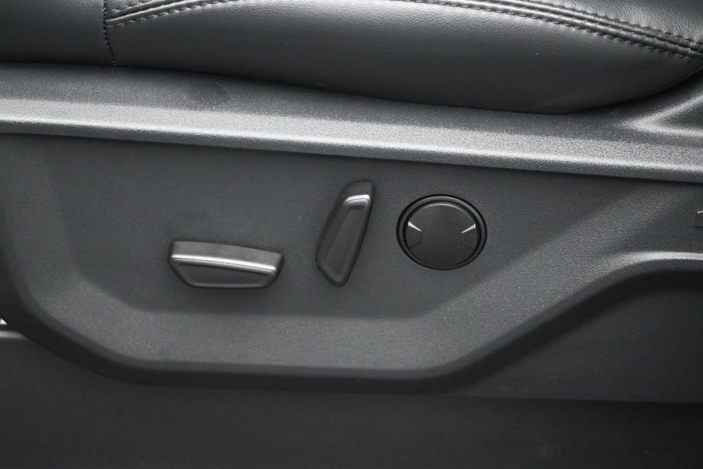 Used 2025 Ford Expedition Tremor AWD/4WD image 10