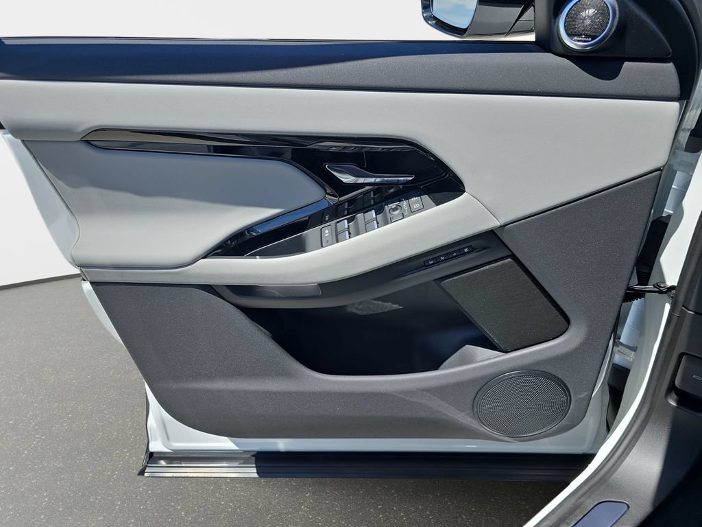 New 2026 Land Rover Range Rover Evoque S AWD/4WD image 27